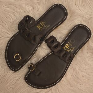 Kino Sandals- Like New